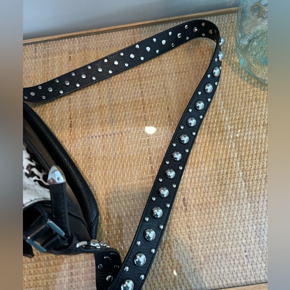 Michael Kors Hayes Large Messenger Bag/crossbody purse - Black - Picture 4 of 13